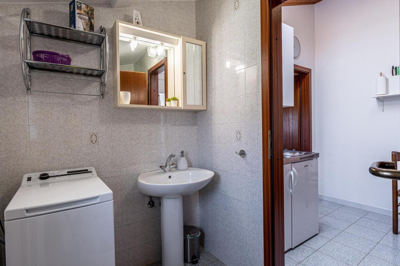 Apartmani Mirela Баньоле Екстериор снимка
