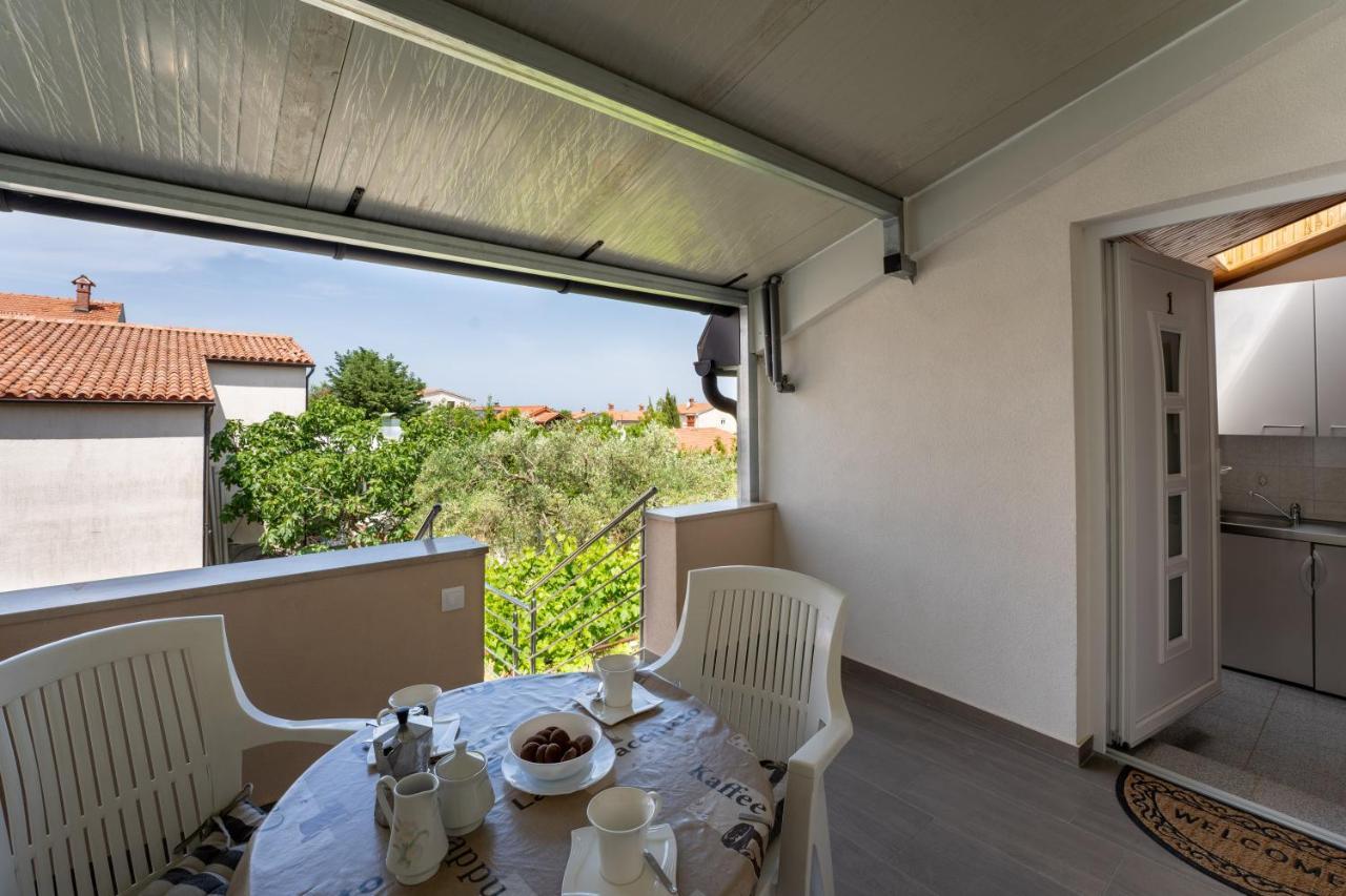 Apartmani Mirela Баньоле Екстериор снимка