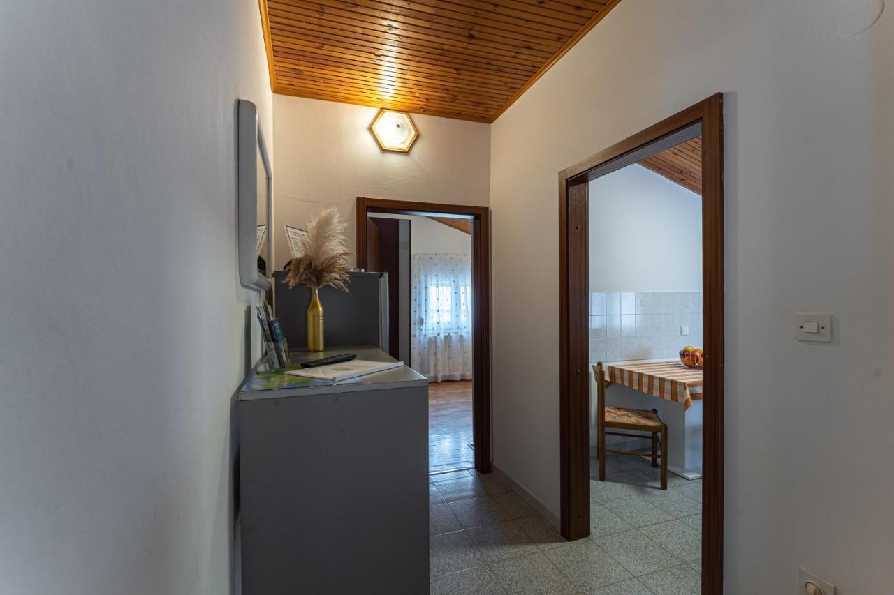 Apartmani Mirela Баньоле Екстериор снимка