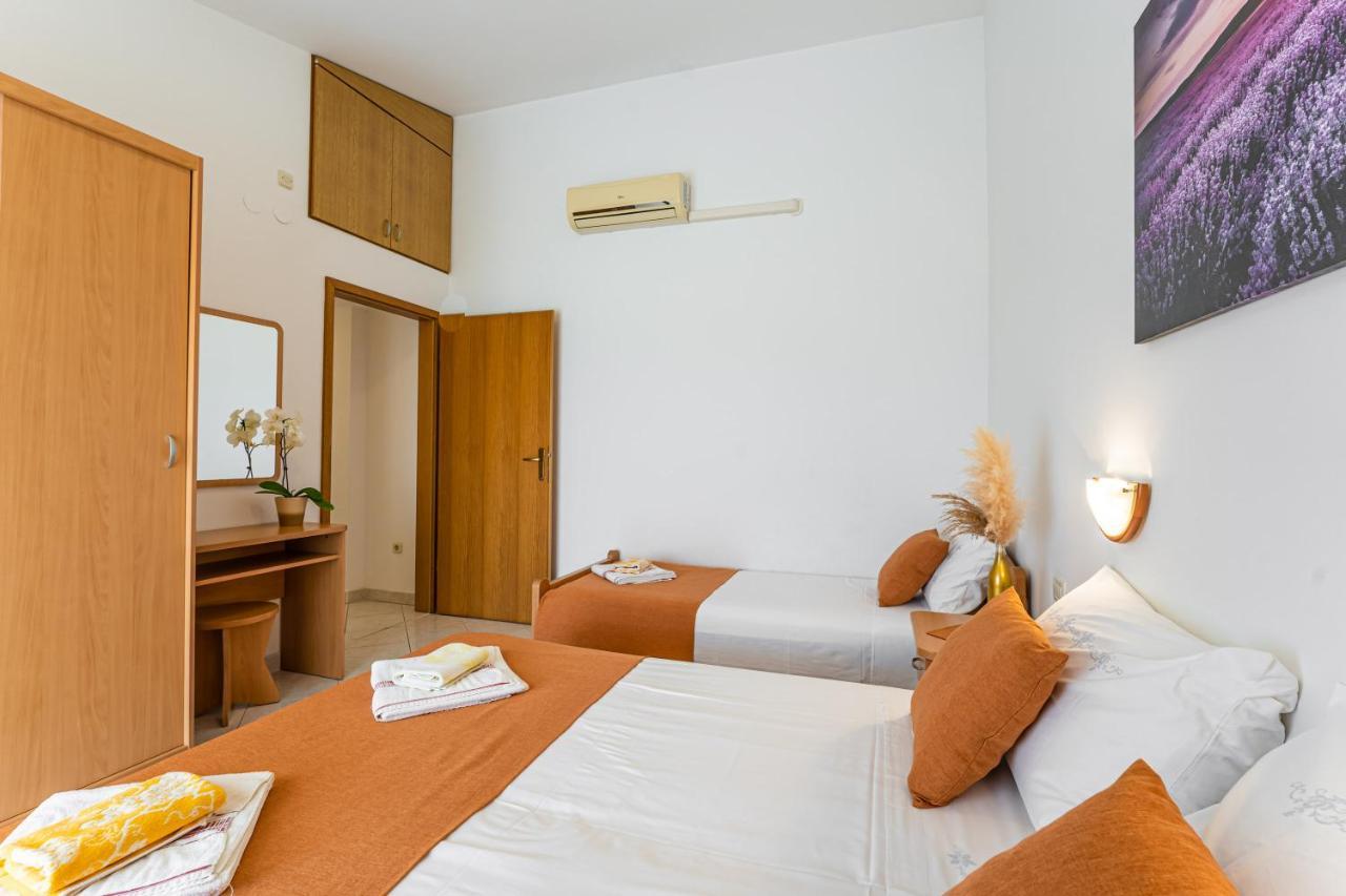 Apartmani Mirela Баньоле Екстериор снимка